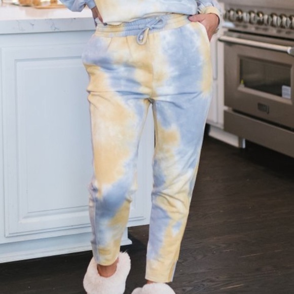 Amaryllis Pants - Amaryllis tie dye joggers